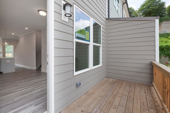 Building Photo - Newly Constructed 2/4 Townhome Directly on...