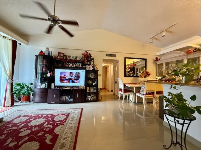 Building Photo - 741 Lyons Rd