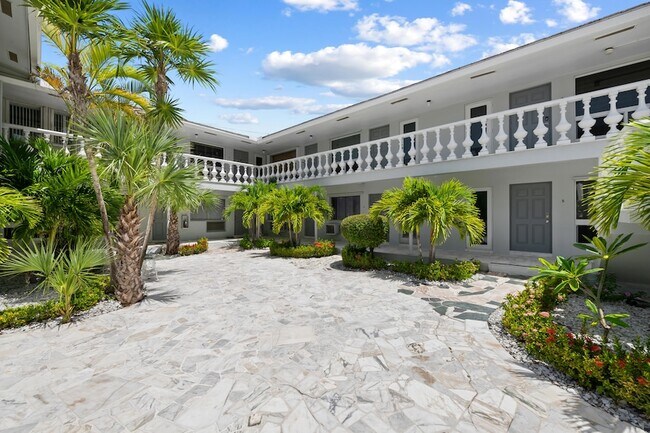 Building Photo - 915 Intracoastal Dr