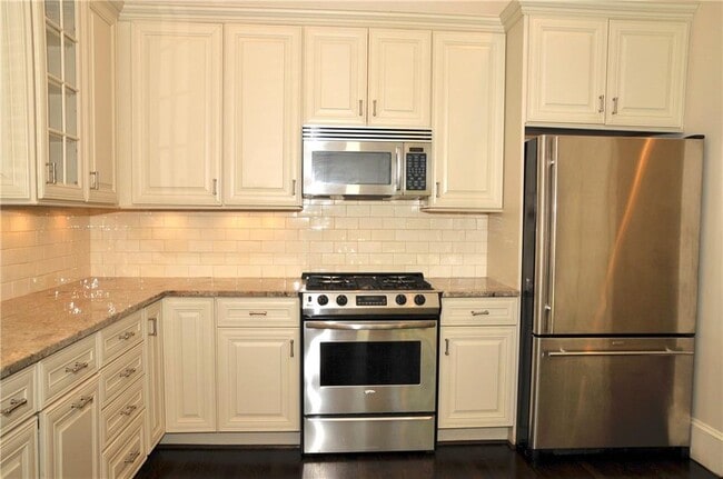 Building Photo - 950 Rupley Dr NE