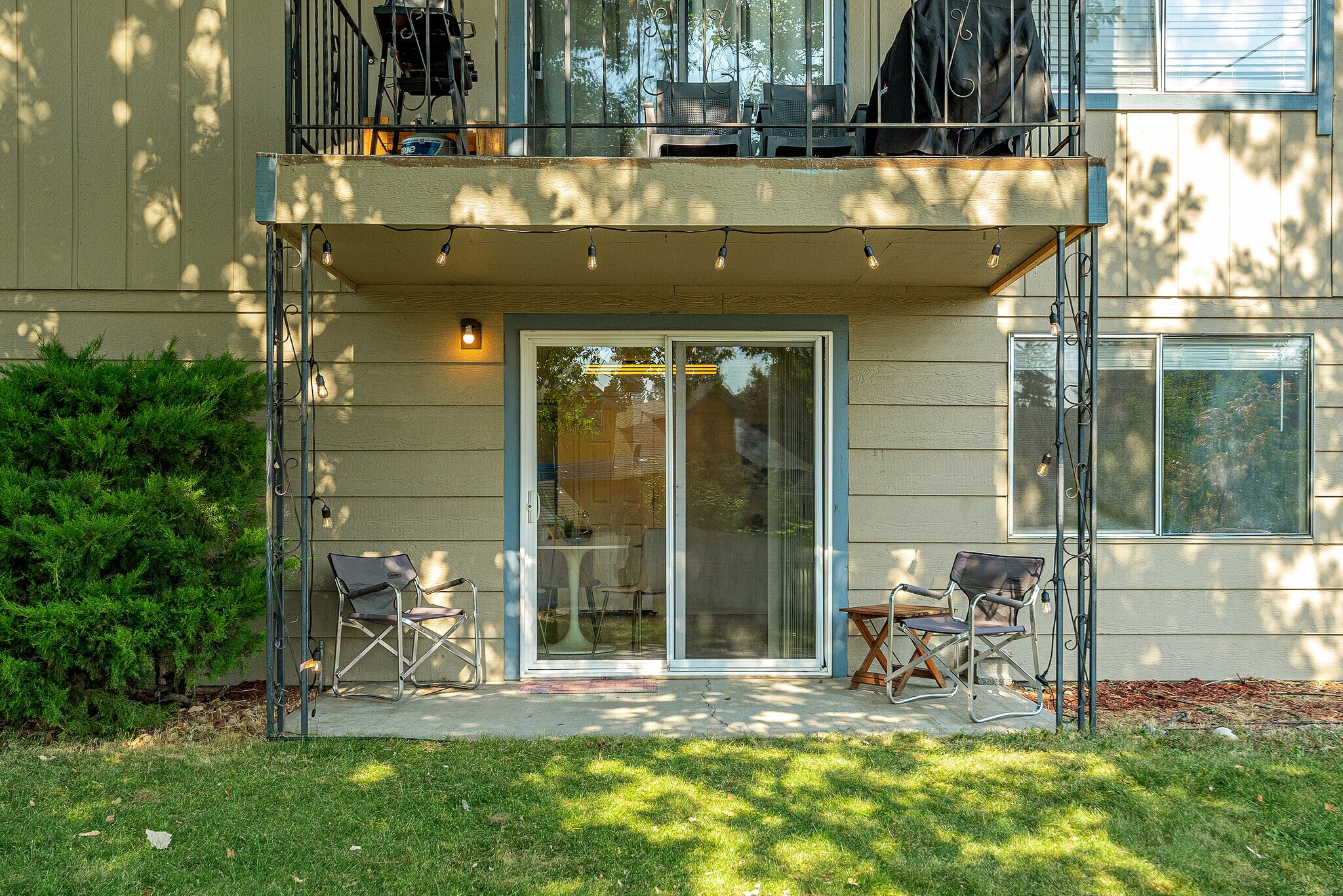Back Patio - 120 W Cora Ave