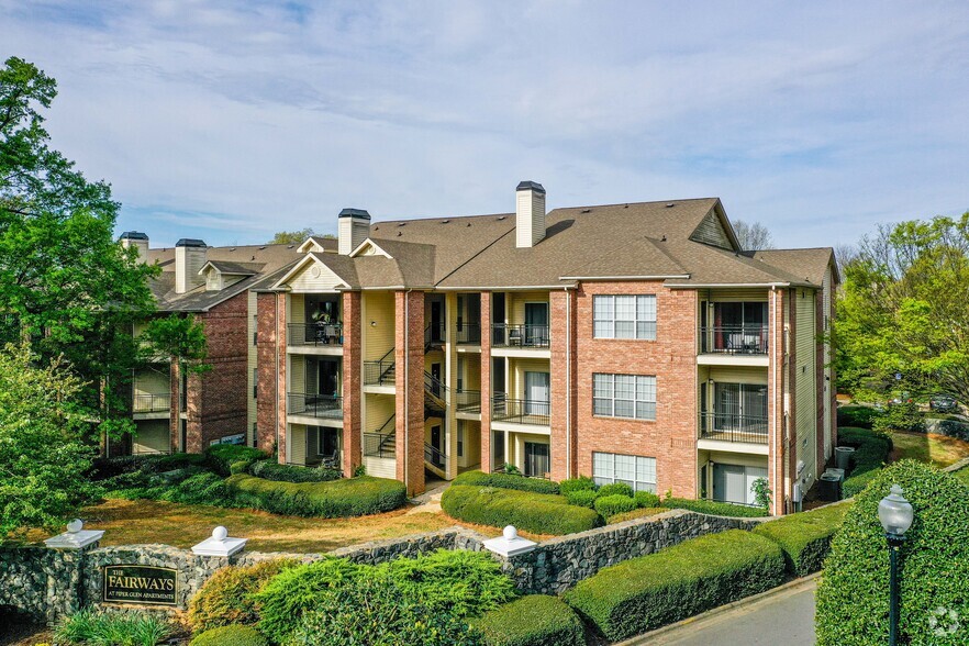 Building Photo - The Fairways at Piper Glen Apartments