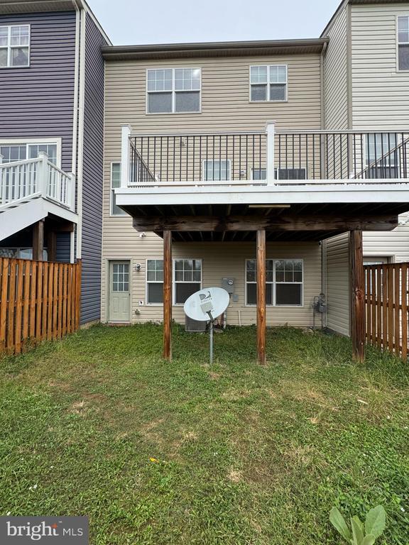 Building Photo - 105 Domino Ct