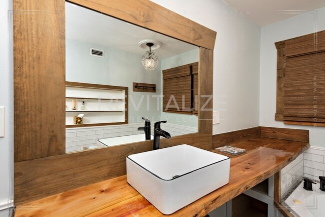 Building Photo - Charming Foley Bungalow with Timeless Character and Plenty of Storage!