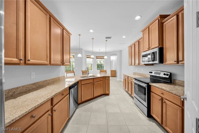 Building Photo - 271 Destiny Cir