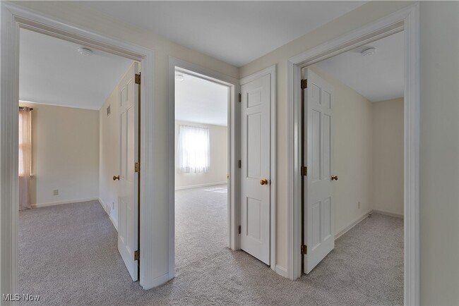 Building Photo - 4185 Adeer Dr