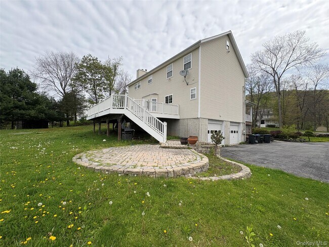Building Photo - 1253 NY-208