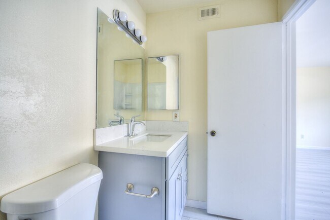 Building Photo - Rowland Unified School District?Welcome to Your Stylish West Covina Retreat!