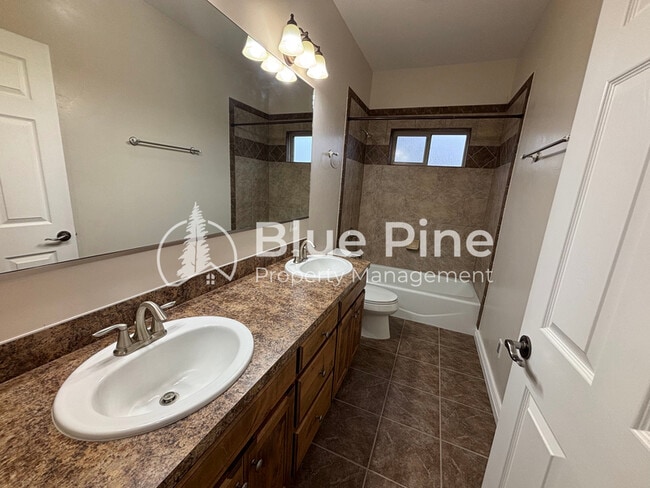 Building Photo - 5245 Jupiter Hills Dr