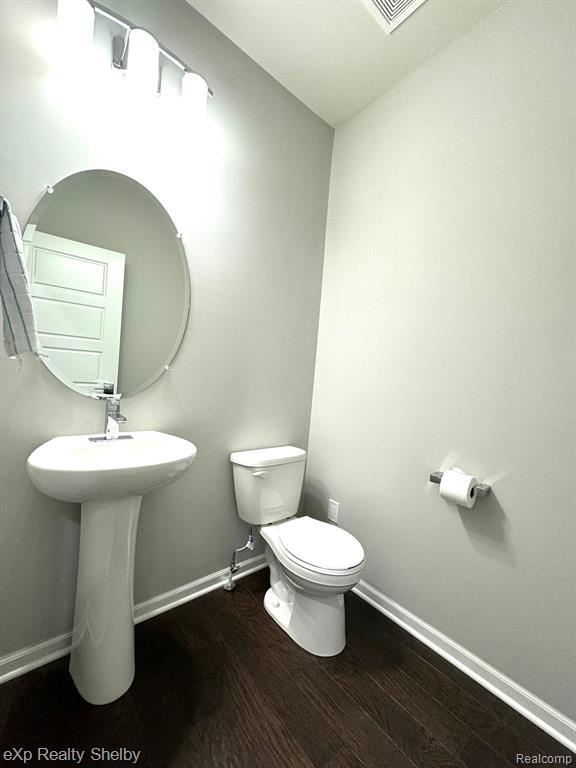 Building Photo - 49477 Hummel Dr