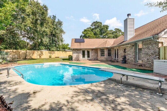 Building Photo - AVAILABLE NOW – $3,000/MONTH – ALL UTILITIES + LAWN SERVICE + POOL SERVICE INCLUDED!