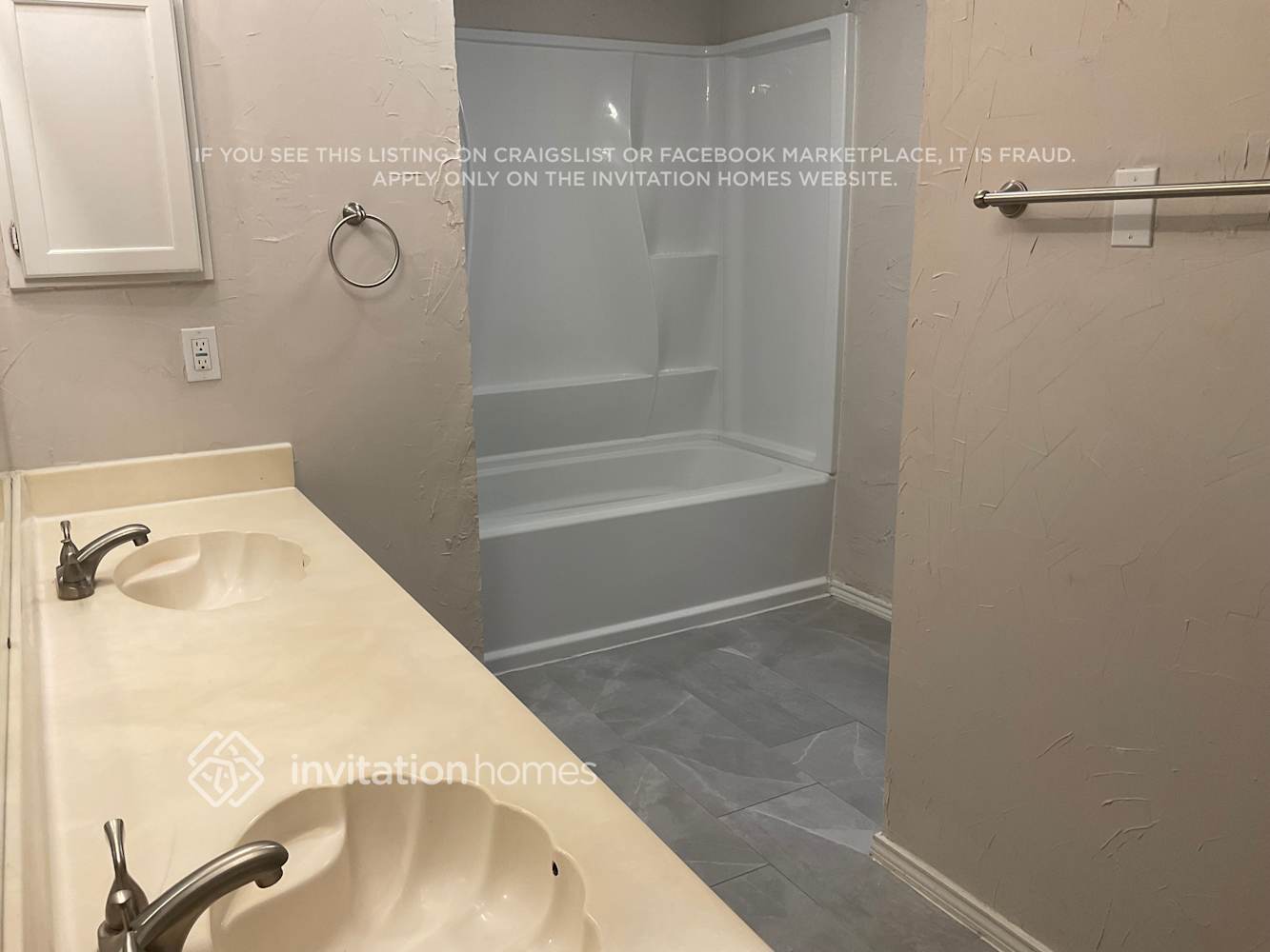 Building Photo - 1405 Country Ln