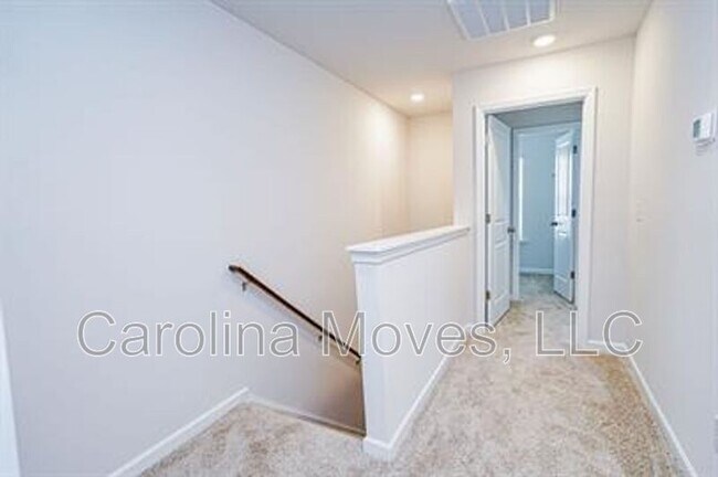 Building Photo - 430 Sea Grit Ct