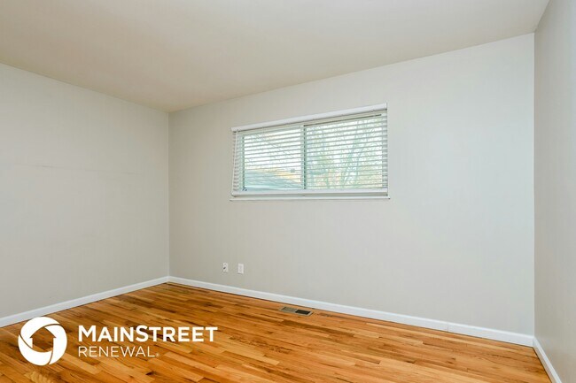 Building Photo - 1525 Tahoe Dr