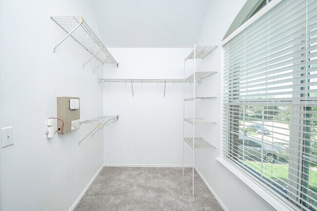 Building Photo - 3015 Darby Brook Dr