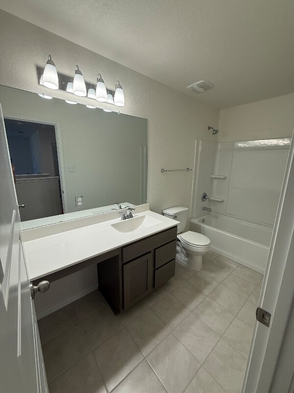 Building Photo - 409 Dakota Crk