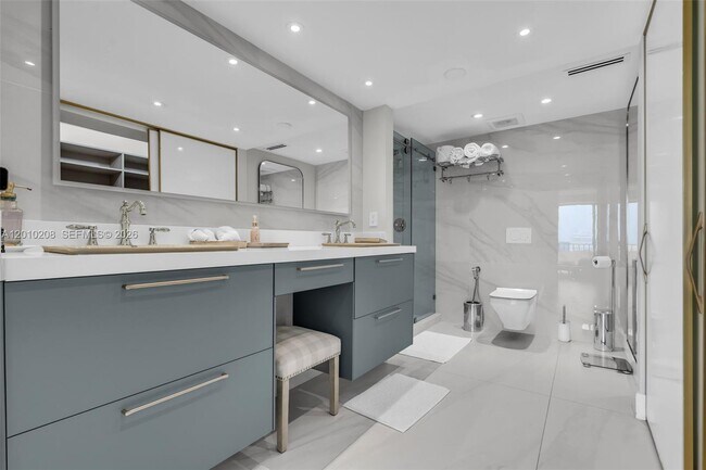 Building Photo - 155 Ocean Ln Dr