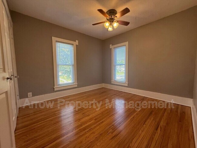 Primary Photo - 1105 Peach St