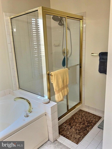 Building Photo - 1501 Silverado Ct