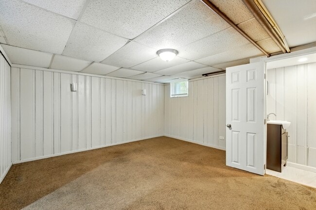 Building Photo - 5306 Ready Ave