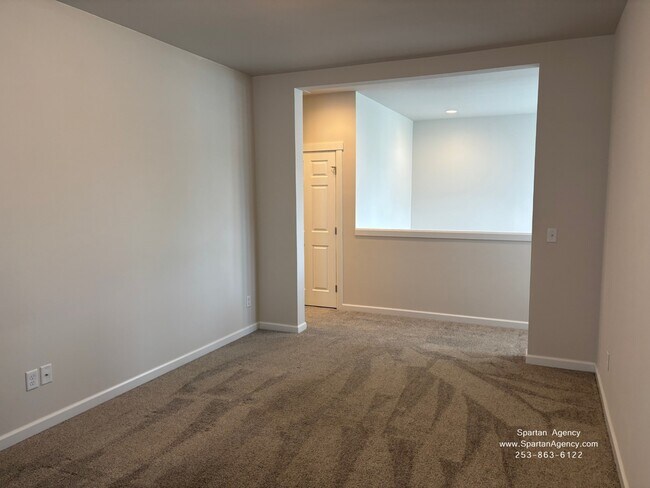 Building Photo - 15017 Tyee Dr E