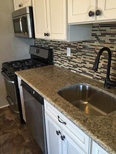 Building Photo - **********Gorgeous Scott Township 3-Bed/1....