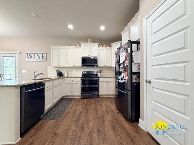 Building Photo - Spacious 4BR Home in Treasure Isle Estates in Navarre!