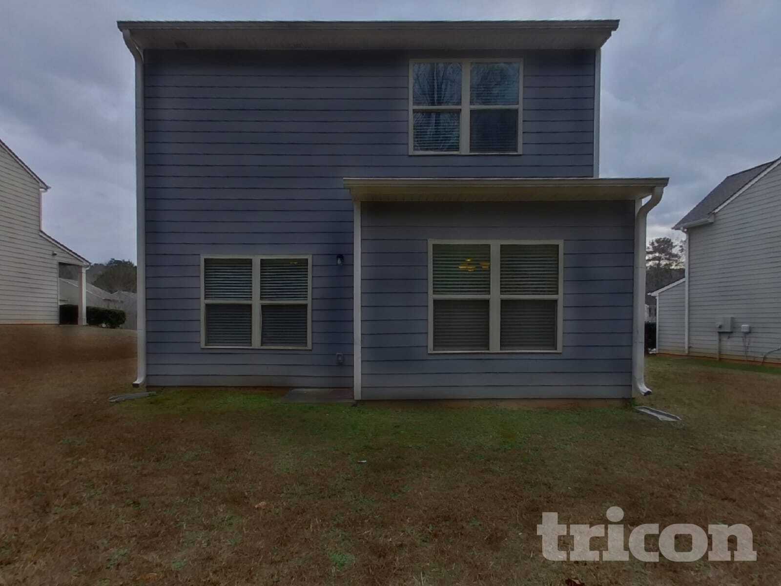 Building Photo - 3333 Lowland Dr