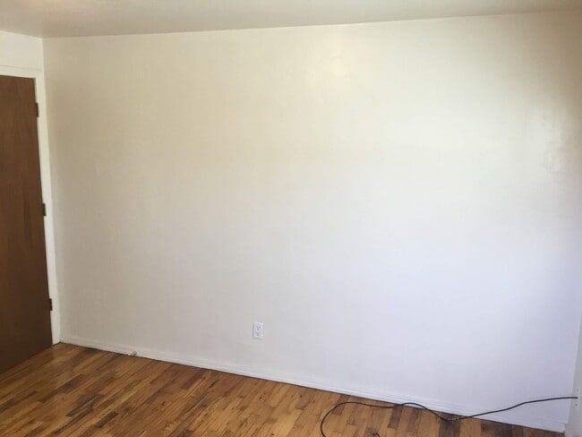 Building Photo - 2 Bedroom Duplex in Santa Clara Area
