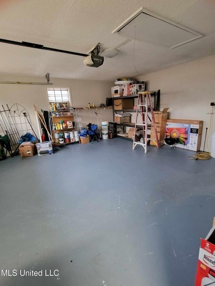 Building Photo - 2589 Santa Rosa Cove