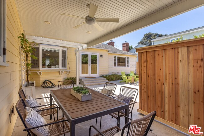 Building Photo - 3544 Gardenia Ave