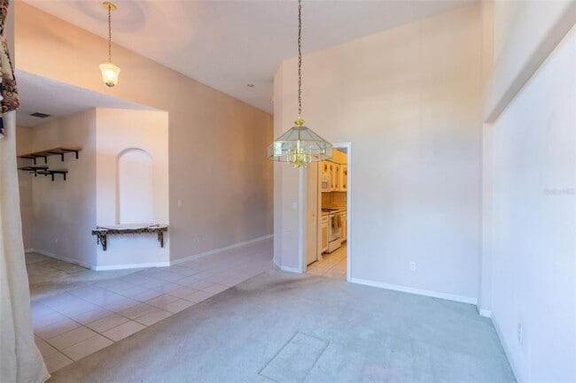 Building Photo - 497 Pickfair Terrace