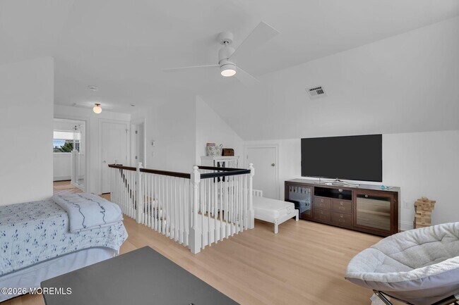 Building Photo - 112 Sylvania Ave