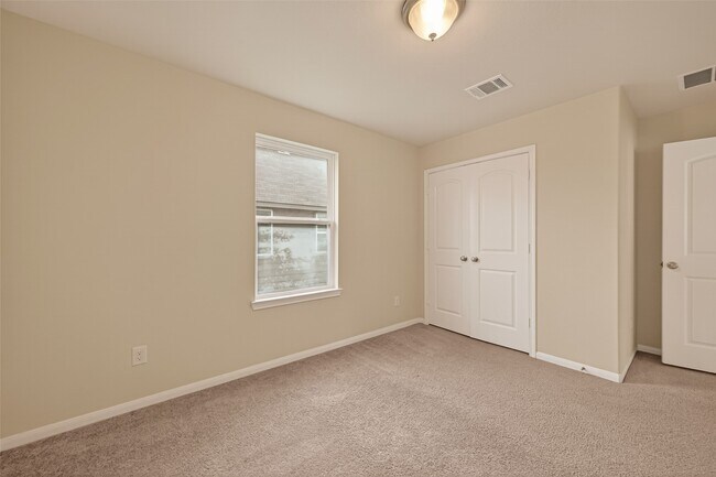 Building Photo - 6126 Prince Pl Dr