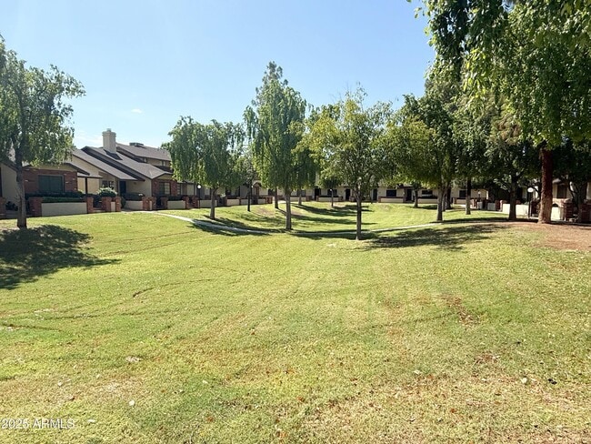 Building Photo - 170 E Guadalupe Rd