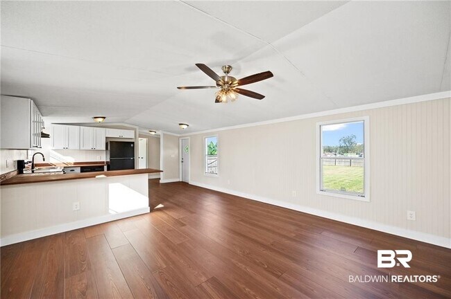 Building Photo - 16962 Lea Cir