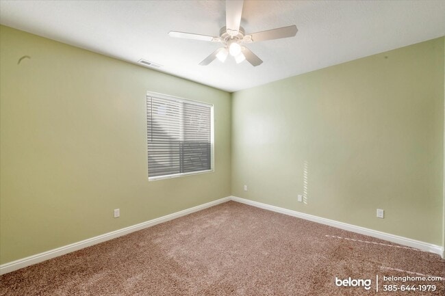 Building Photo - 3091 Sandpiper Rd