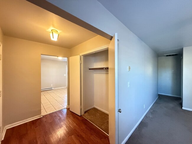 Building Photo - 2770 Laguna Ave