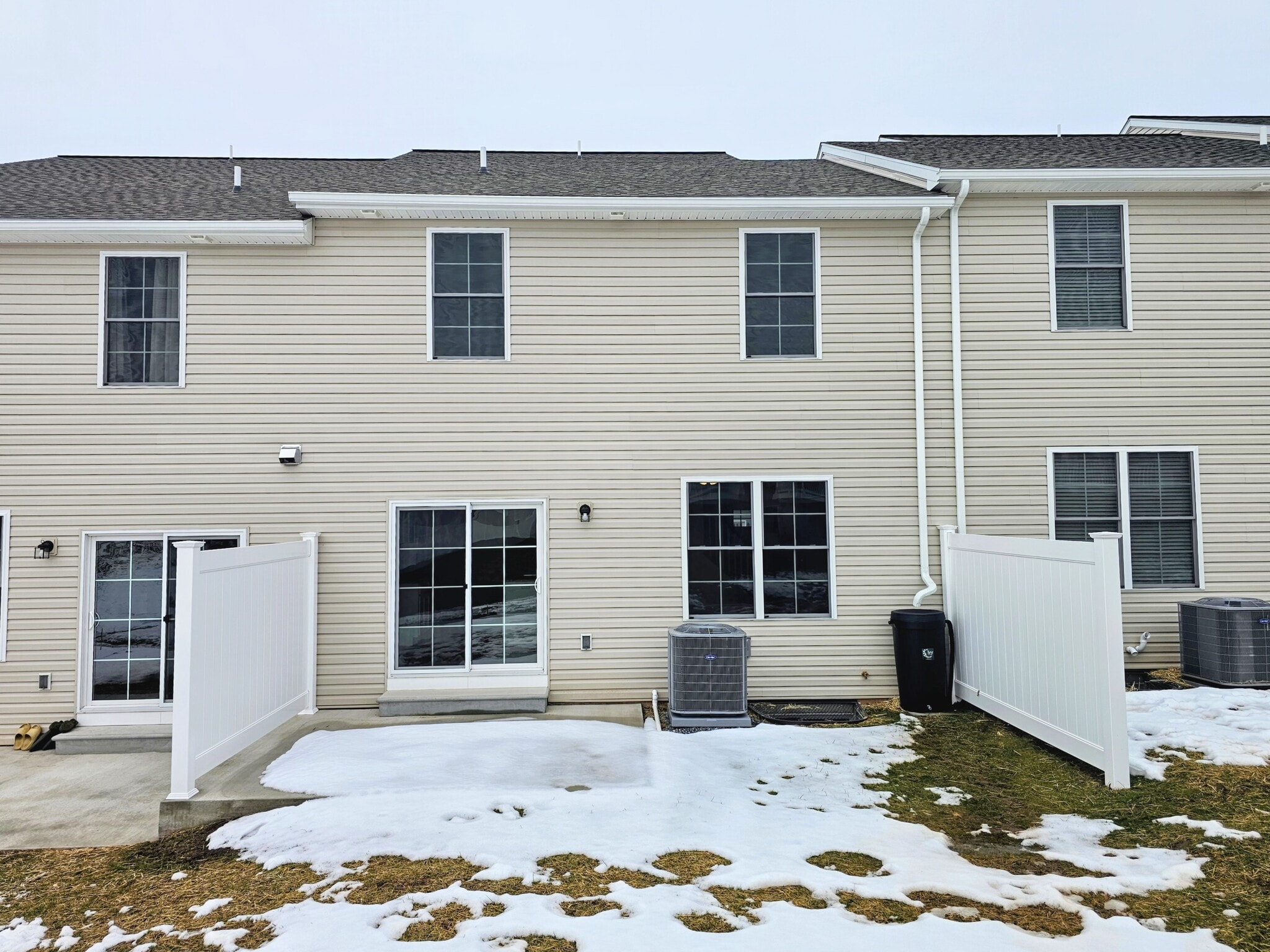 Building Photo - 121 Magnolia Dr