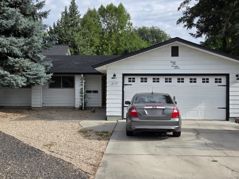 Primary Photo - 2177 N 24th St
