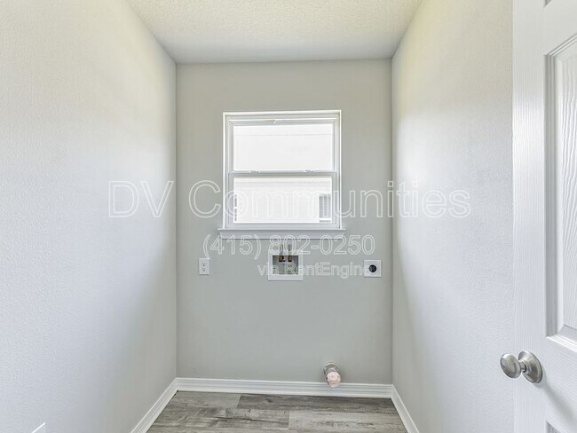 Building Photo - 2888 N 24th Ave