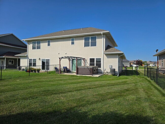 Building Photo - 901 Coffie Farm Rd