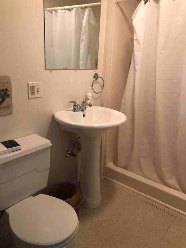 Building Photo - **Montreat Rental** August 15th, 2026-May 15th, 2027