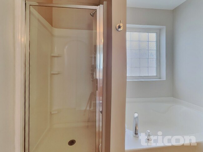 Building Photo - 4582 Brimmer Place Drive Kernersville NC