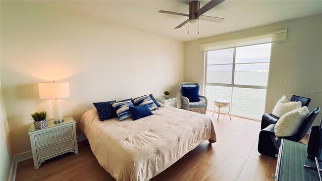 Building Photo - 4981 Bacopa Ln S