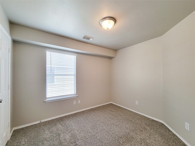 Building Photo - 3014 Loganberry Park Ln