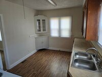 Building Photo - 418 Colorado Ave