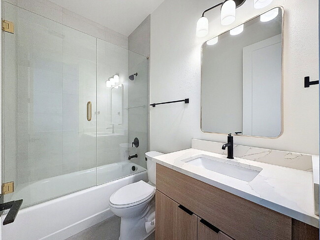 Building Photo - 340 14th St N