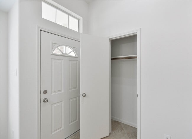 Building Photo - 27077 Crown Chase Dr