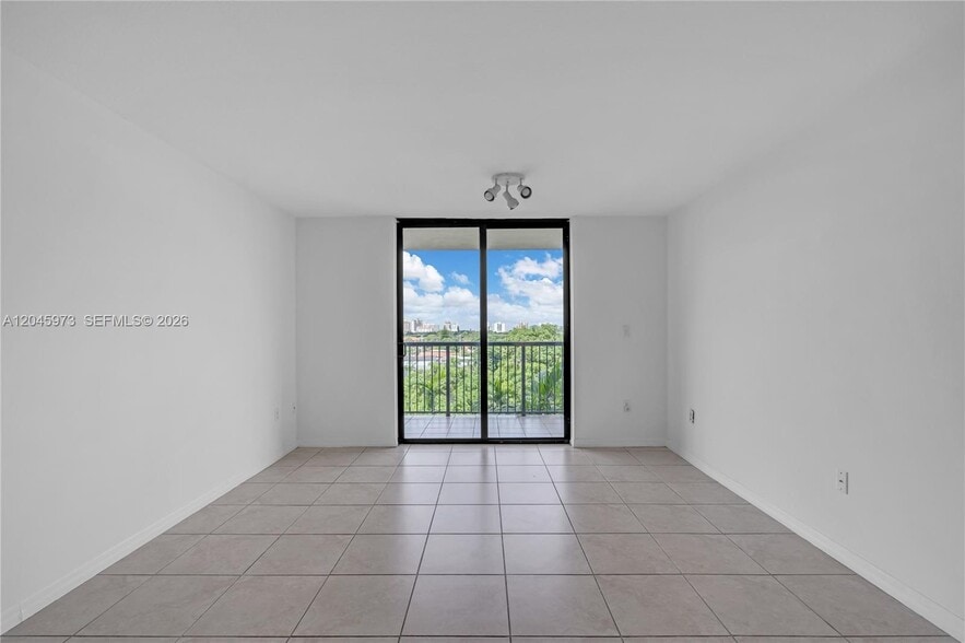 Building Photo - 1690 SW 27th Ave